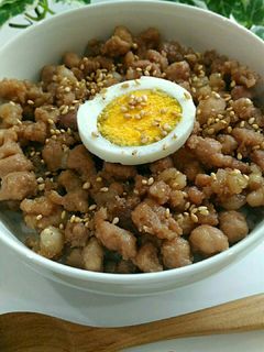 ノンオイル♪みんな大好き☆簡単肉そぼろ丼-レシピのメイン写真