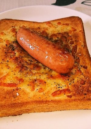 旨ウマ♪朝ごはん！カリカリチーズトースト-レシピのメイン写真