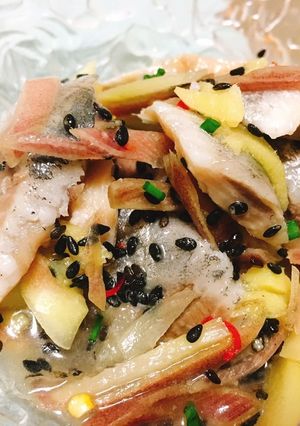 さっぱりおつまみ 黒ごま風味の鰯の酢漬け-レシピのメイン写真