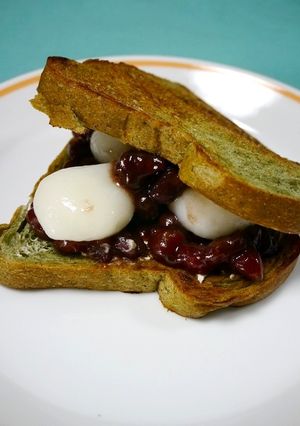 簡単！白玉あずきサンド(よもぎパン)-レシピのメイン写真