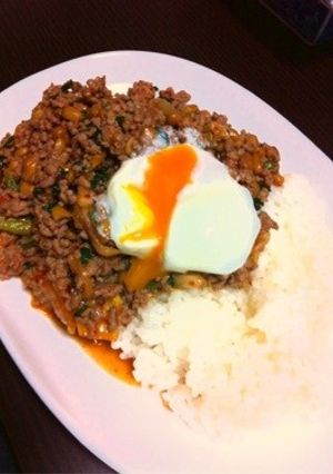 カフェのキムチ納豆ひき肉丼(^-^)-レシピのメイン写真