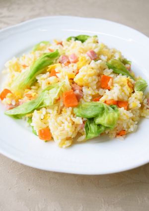 シャキッとふんわり*栄養満点!レタス炒飯-レシピのメイン写真
