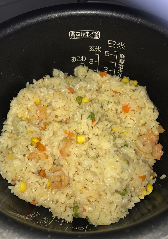 炊飯器で簡単 えびピラフ-レシピのメイン写真