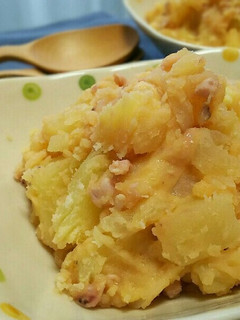 塩辛とチーズで濃厚ポテトサラダ-レシピのメイン写真