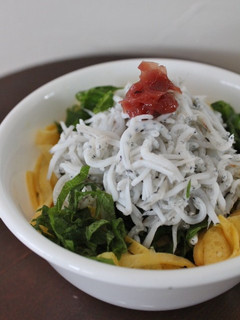 昼夕おもてなし♪パパッと手軽♪しらす丼-レシピのメイン写真