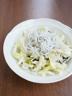 レンジで、キャベツの塩昆布和え&しらす-レシピのメイン写真