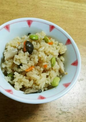 枝豆入り炊き込みごはん(^-^)-レシピのメイン写真