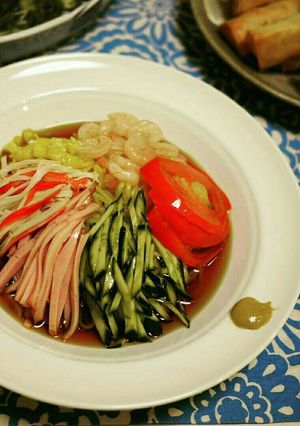 市販のざるラーメンを冷やし中華に-レシピのメイン写真