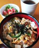たぬき卵とじ丼　ちくわ　豆腐　ゴーヤ入り