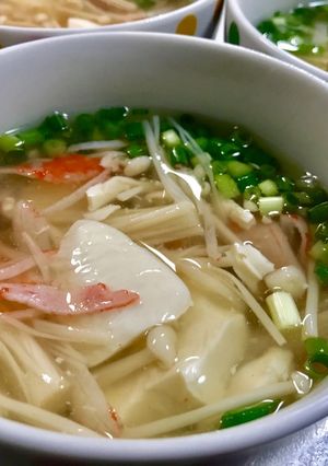 白だしで簡単。カニカマえのき豆腐のスープ-レシピのメイン写真
