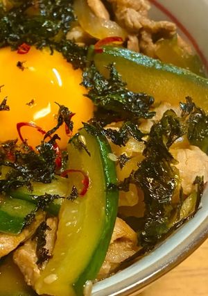 きゅうり大量消費⭐︎うま辛豚丼-レシピのメイン写真