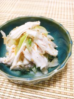 しっとり蒸し鶏で✤蒸し鶏のねぎナムル和え-レシピのメイン写真