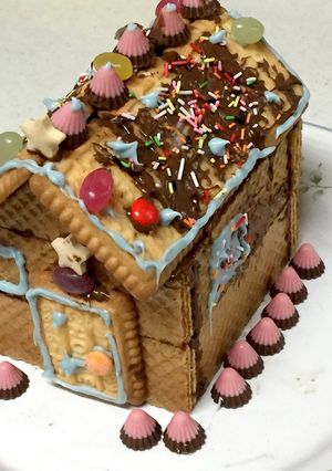 子供と作ろう！簡単 お菓子の家♪-レシピのメイン写真