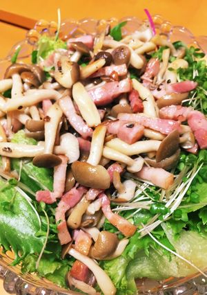 サラダに乗っけて◎キノコベーコン炒め-レシピのメイン写真