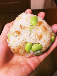 天かす、桜海老、枝豆のおにぎり-レシピのメイン写真