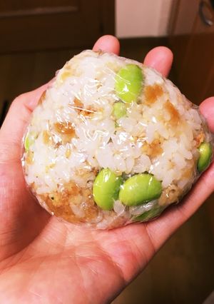 天かす、桜海老、枝豆のおにぎり-レシピのメイン写真