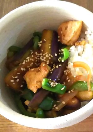 簡単☆夏野菜de 焼肉のたれ丼-レシピのメイン写真