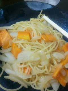 甘み玉ねぎと人参のにんにくパスタ-レシピのメイン写真