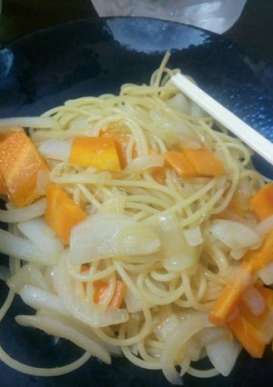 甘み玉ねぎと人参のにんにくパスタ-レシピのメイン写真