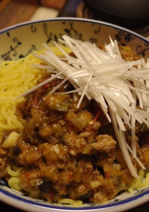肉野菜！！なすとトマトの夏ジャージャー麺-レシピのメイン写真