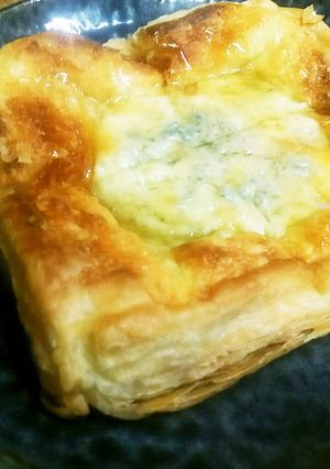 簡単！蜂蜜とゴルゴンゾーラチーズパイ♪-レシピのメイン写真