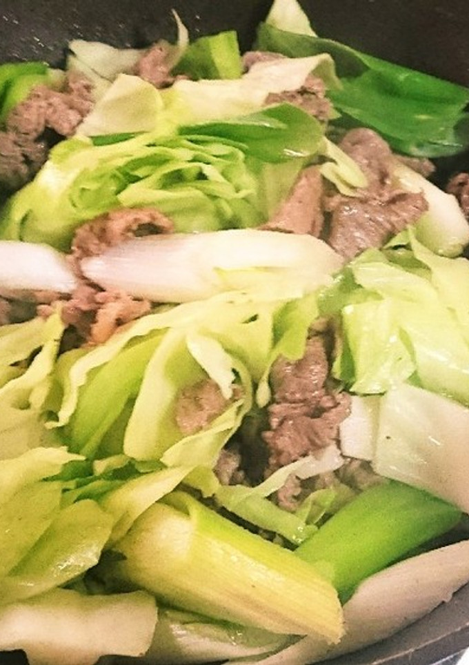 簡単おかず☆牛肉とキャベツ長ネギ炒め-レシピのメイン写真