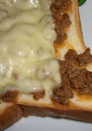 朝食に！ミート＆チーズトースト-レシピのメイン写真