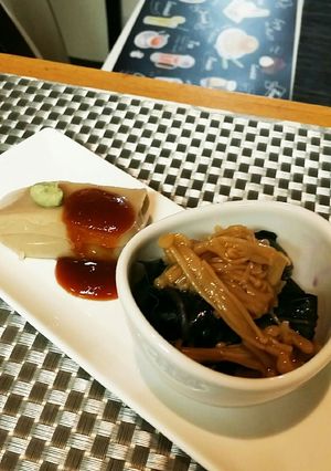 おつまみ 金時草のなめたけ乗せとごま豆腐-レシピのメイン写真