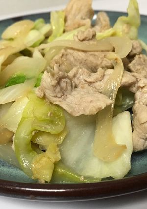 お弁当に！豚こま切れとキャベツ玉ねぎ炒め-レシピのメイン写真