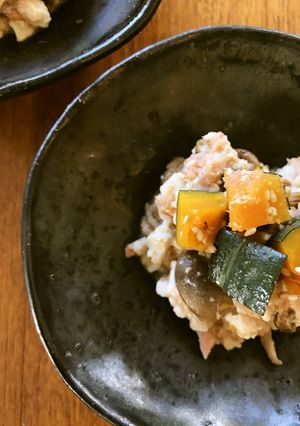 秋の味覚満載☆鮭と南瓜の白和え-レシピのメイン写真