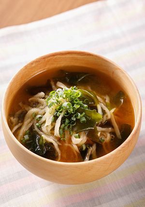 切り干し大根とわかめの味噌汁-レシピのメイン写真