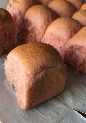 いちごのミルクちぎりパン、かのこ豆入り-レシピのメイン写真