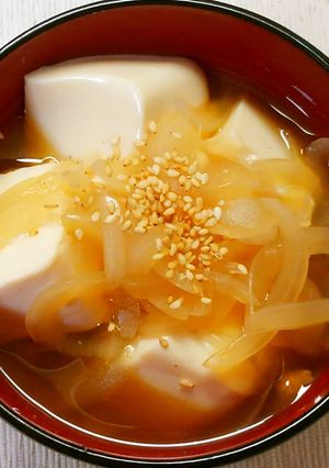 簡単和食♪豆腐と玉ねぎの和風煮*温やっこ-レシピのメイン写真