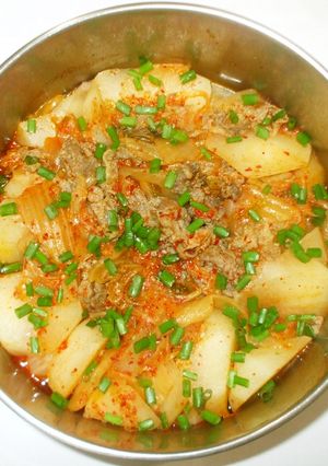 基本のキムチ煮♪簡単に大根と牛肉で-レシピのメイン写真