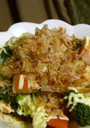 ブロッコリーとトマトの鰹節マヨサラダ-レシピのメイン写真
