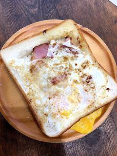 食パンアレンジ☆卵とベーコン挟み-レシピのメイン写真