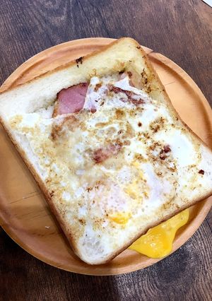 食パンアレンジ☆卵とベーコン挟み-レシピのメイン写真