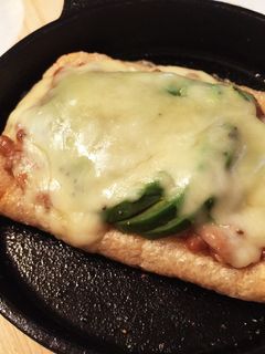 スキレットで油揚げピザ-レシピのメイン写真