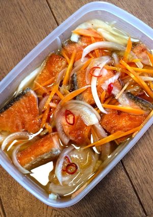 すし酢で簡単!鮭の南蛮漬け☆-レシピのメイン写真