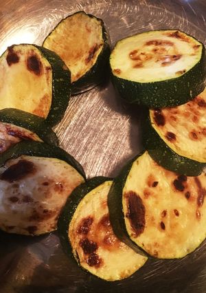ぽっくり食感の焼きズッキーニ-レシピのメイン写真