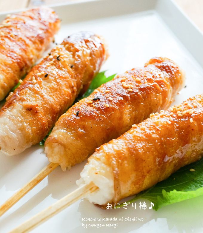 屋台風 もちもち肉巻きおにぎり棒 by 草原うさぎ 簡単おいしいみんなのレシピが392万品