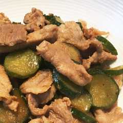 รูปของ かんたん！豚肉と胡瓜のさっぱりポン酢炒め