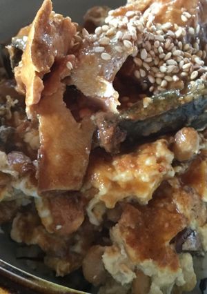 缶詰で超簡単！納豆と鯖の味噌煮丼-レシピのメイン写真