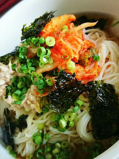 すっぱ辛いキムチツナマヨ素麺-レシピのメイン写真