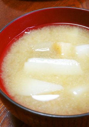 じゃがいも・野菜の麩の味噌汁-レシピのメイン写真