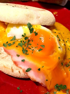 レンジで簡単!朝食エッグベネディクト☻-レシピのメイン写真