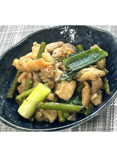 鶏肉とにんにくの芽の醬油塩麹炒め★動画★-レシピのメイン写真