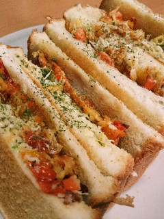 かき揚げとコールスローのサンドイッチ-レシピのメイン写真
