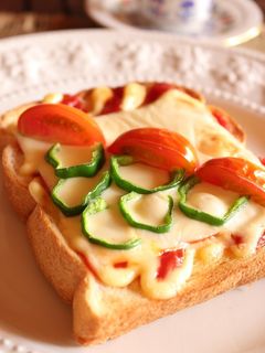 <野菜とハムのピッツァトースト>-レシピのメイン写真