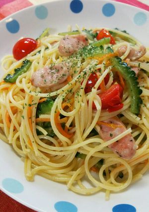 ゴーヤとトマトのニンニクパスタ-レシピのメイン写真